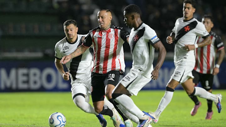 Vasco empatou em 0 a 0 com o Barracas Central