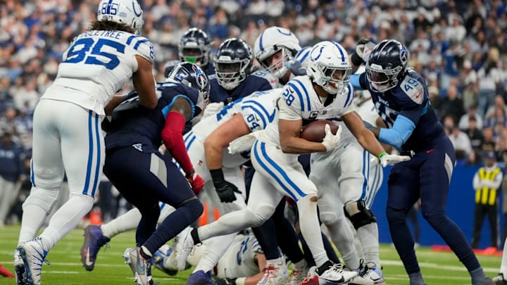 Indianapolis Colts running back Jonathan Taylor (28) rushes for a touchdown Sunday, Dec. 22, 2024, during a game against the Tennessee Titans at Lucas Oil Stadium in Indianapolis.