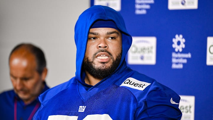 New York Giants OL Jermaine Eluemunor 