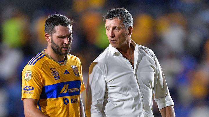 Tigres UANL v Santos Laguna - Torneo Apertura 2023 Liga MX