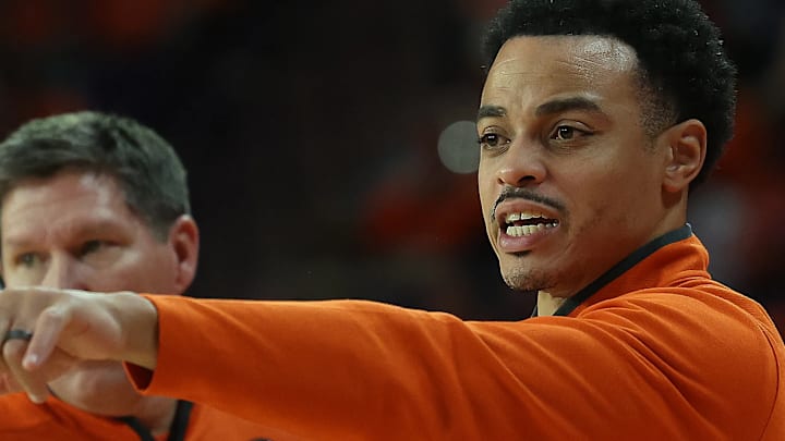 Clemson assistant coach Sean Dixon