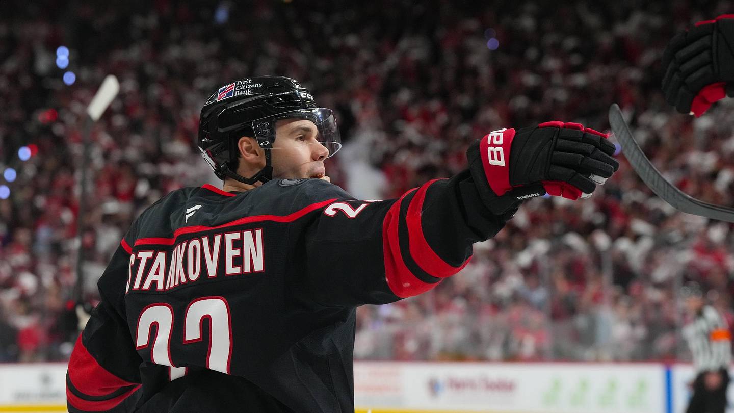 Hurricanes vs. Senators Prediction, Odds, Best Prop Bet for NHL Playoffs Game 4