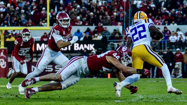 Oklahoma defensive end Taylor Wein makes a tackle against LSU. Oklahoma defensive end Taylor Wein makes a tackle against LSU.