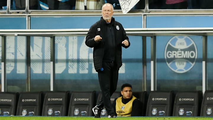 Grêmio, de Mano Menezes, vem de quatro jogos sem derrota