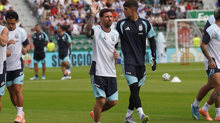 Lionel Messi et les Argentins se sont entraînés à Elche avant de s'envoler pour l'Angola.