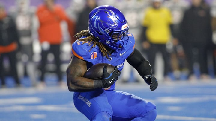 Boise State Broncos running back Ashton Jeanty (2) during the first half against the UNLV Rebels  at Albertsons Stadium. 