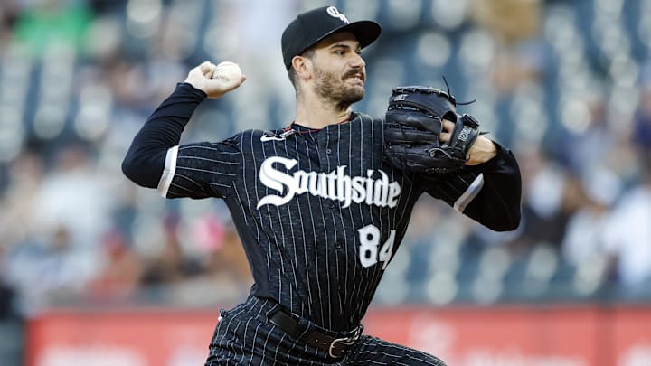 Aug 25, 2023; Chicago, Illinois, USA; Chicago White Sox starting pitcher Dylan Cease (84) delivers a