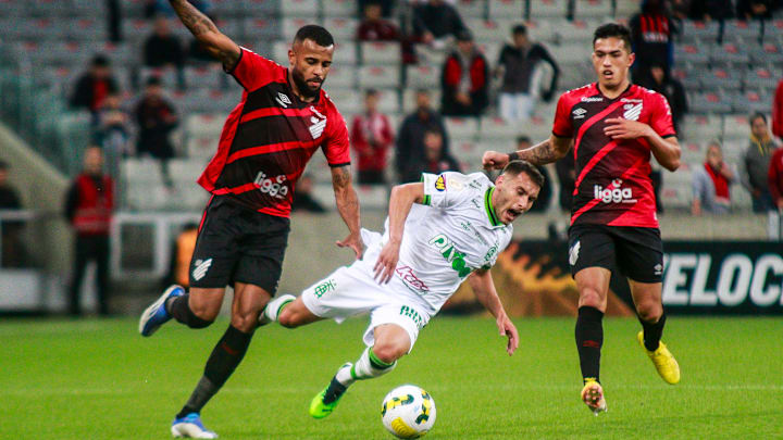 Athletico-PR ficou no empate por 1 a 1 com o América-MG, na Arena da Baixada