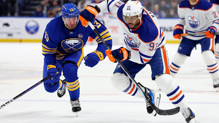 Edmonton Oilers left wing Evander Kane (91)