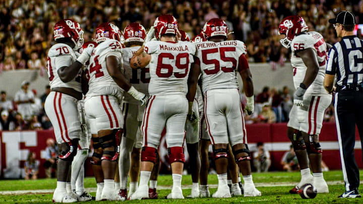 Oklahoma offensive linemen Ryan Fodje, Febechi Nwaiwu, Jake Maikkula, Eddy Pierre-Louis, Michael Fasusi