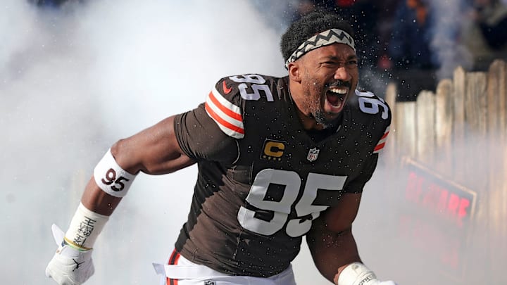 Myles Garrett and the Browns visit the Bengals in Week 18.