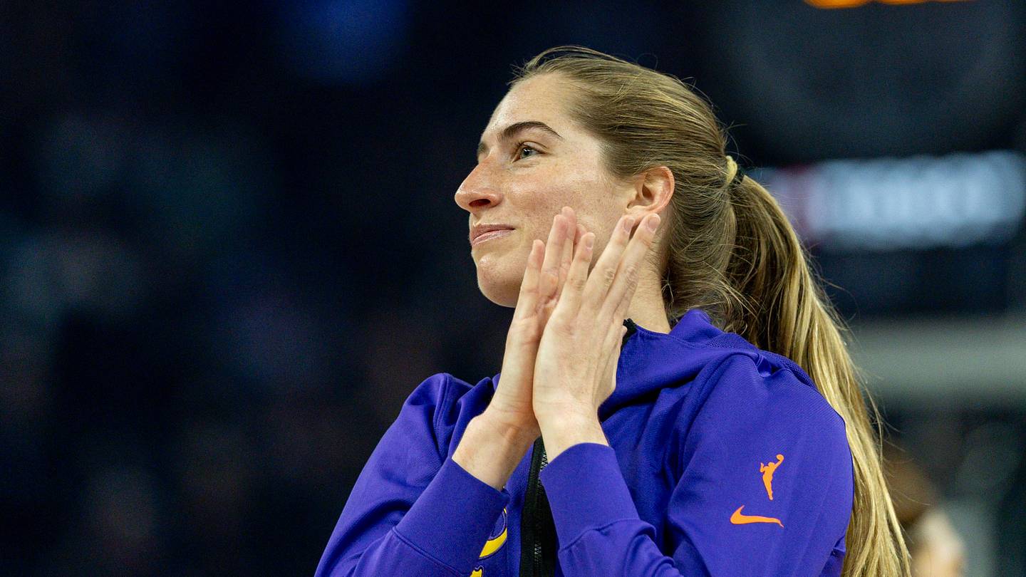 Los Angeles Sparks have to immediately make a Kate Martin decision