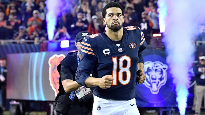 Chicago Bears quarterback Caleb Williams (18) takes the field prior to the game against the New England Patriots at Soldier Field. Mandatory Credit: Patrick Gorski-Imagn Images Chicago Bears quarterback Caleb Williams (18) takes the field prior to the game against the New England Patriots at Soldier Field. Mandatory Credit: Patrick Gorski-Imagn Images