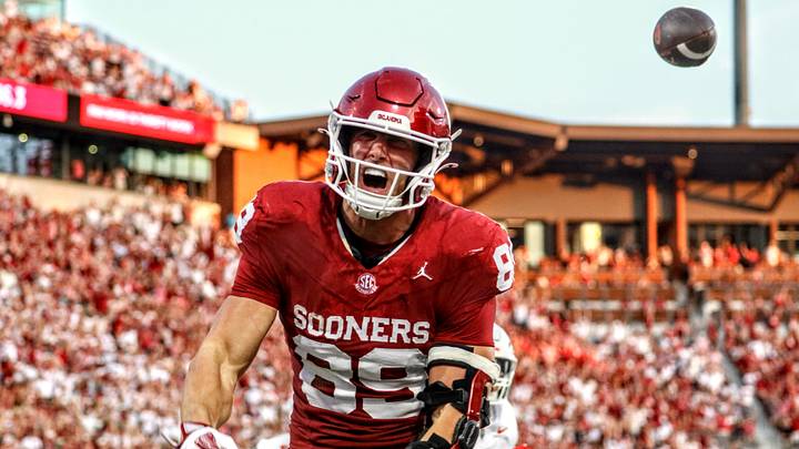 Oklahoma tight end Hayden Hansen celebrates after scoring a touchdown against New Mexico. Oklahoma tight end Hayden Hansen celebrates after scoring a touchdown against New Mexico.