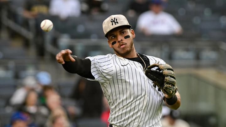 May 16, 2025; Bronx, New York, USA; New York Yankees second baseman Jorbit Vivas (90) warms up before a game against the against the New York Mets at Yankee Stadium. Mandatory Credit: John Jones-Imagn Images May 16, 2025; Bronx, New York, USA; New York Yankees second baseman Jorbit Vivas (90) warms up before a game against the against the New York Mets at Yankee Stadium. Mandatory Credit: John Jones-Imagn Images