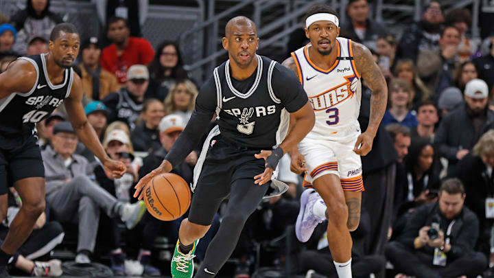 Phoenix Suns v San Antonio Spurs