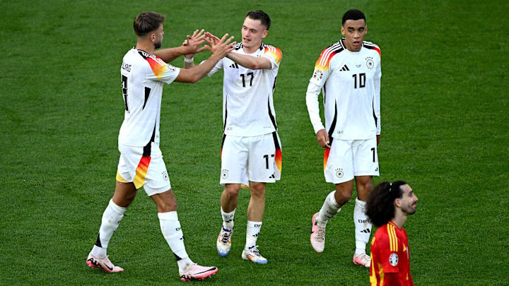 Das DFB-Team ist trotz einer guten Leistung an Spanien gescheitert. Das DFB-Team ist trotz einer guten Leistung an Spanien gescheitert.