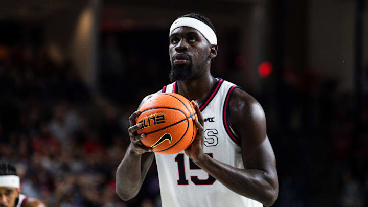 Gonzaga Bulldogs forward Graham Ike (15). Gonzaga Bulldogs forward Graham Ike (15).