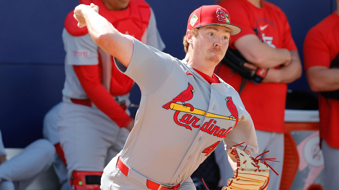 Cardinals to Promote Fireballer Hunter Dobbins