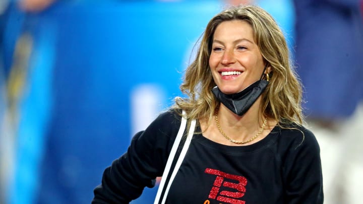 Feb 7, 2021; Tampa, FL, USA; Tom Brady's wife Gisele Bundchen celebrates after the Tampa Bay Buccaneers beat the Kansas City Chiefs in Super Bowl LV at Raymond James Stadium. Feb 7, 2021; Tampa, FL, USA; Tom Brady's wife Gisele Bundchen celebrates after the Tampa Bay Buccaneers beat the Kansas City Chiefs in Super Bowl LV at Raymond James Stadium.