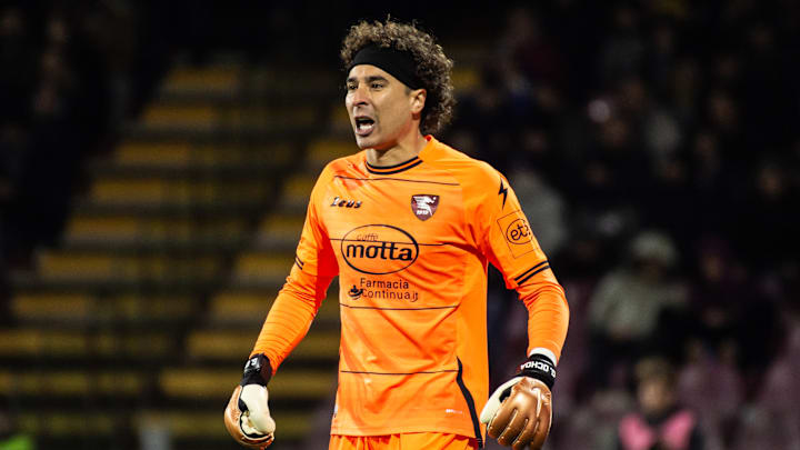 Las transmisiones del Salernitana de Guillermo Ochoa