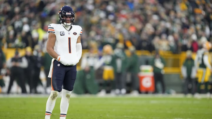 Chicago Bears v Green Bay Packers