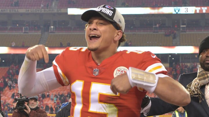 Dec 30, 2018; Kansas City, MO, USA; Kansas City Chiefs quarterback Patrick Mahomes (15) celebrates toward the crowd after the win over the Oakland Raiders at Arrowhead Stadium. The Chiefs won 35-3. Mandatory Credit: Denny Medley-Imagn Images Dec 30, 2018; Kansas City, MO, USA; Kansas City Chiefs quarterback Patrick Mahomes (15) celebrates toward the crowd after the win over the Oakland Raiders at Arrowhead Stadium. The Chiefs won 35-3. Mandatory Credit: Denny Medley-Imagn Images
