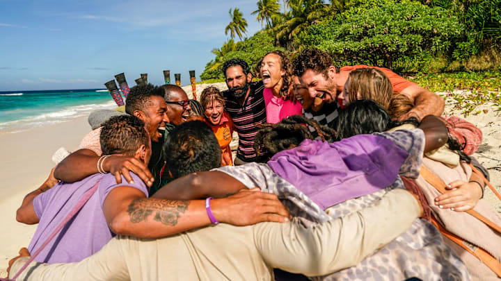 “Doing the Damn Thing” – A mad dash ensues when an opportunity to get ahead in the game lands on the beach. Then, information is a free-for-all when players talk strategy over a reward meal, on SURVIVOR, Wednesday, April 2 (8:00-9:30 PM, ET/PT) on the CBS Television Network, and available to stream on Paramount+* (live and on-demand for Paramount+ with SHOWTIME subscribers, or on-demand for Paramount+ Essential subscribers the day after the episode airs)*. Jeff Probst serves as host and