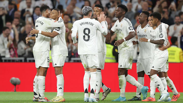 Real Madrid CF v Deportivo Alaves  - La Liga EA Sports