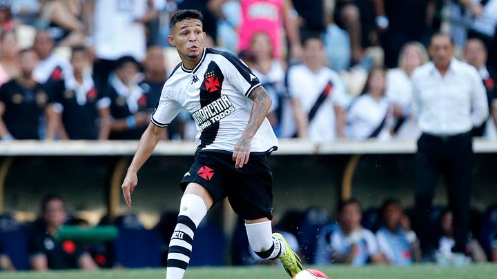Adson vai passar por um novo procedimento no DM do Vasco Adson vai passar por um novo procedimento no DM do Vasco