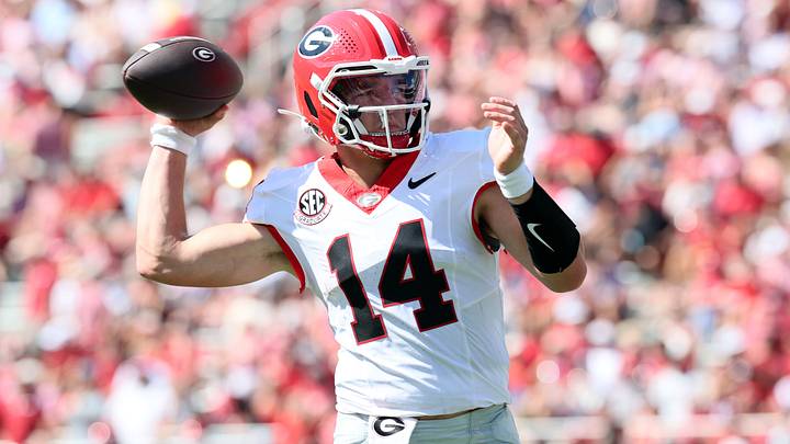 Sep 19, 2026; Fayetteville, Arkansas, USA; Georgia Bulldogs quarterback Gunner Stockton (14) passes the ball against the Arkansas Razorbacks during the first half at Donald W. Reynolds Razorback Stadium. Mandatory Credit: Nelson Chenault-Imagn Images Sep 19, 2026; Fayetteville, Arkansas, USA; Georgia Bulldogs quarterback Gunner Stockton (14) passes the ball against the Arkansas Razorbacks during the first half at Donald W. Reynolds Razorback Stadium. Mandatory Credit: Nelson Chenault-Imagn Images