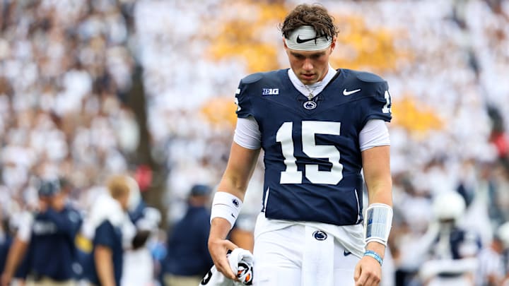 Penn State football quarterback Drew Allar