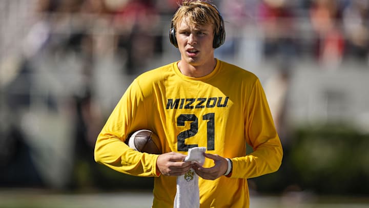 Nov 4, 2023; Athens, Georgia, USA; Missouri Tigers quarterback Sam Horn (21) on the field before the game against the Georgia Bulldogs at Sanford Stadium. Mandatory Credit: Dale Zanine-Imagn Images Nov 4, 2023; Athens, Georgia, USA; Missouri Tigers quarterback Sam Horn (21) on the field before the game against the Georgia Bulldogs at Sanford Stadium. Mandatory Credit: Dale Zanine-Imagn Images