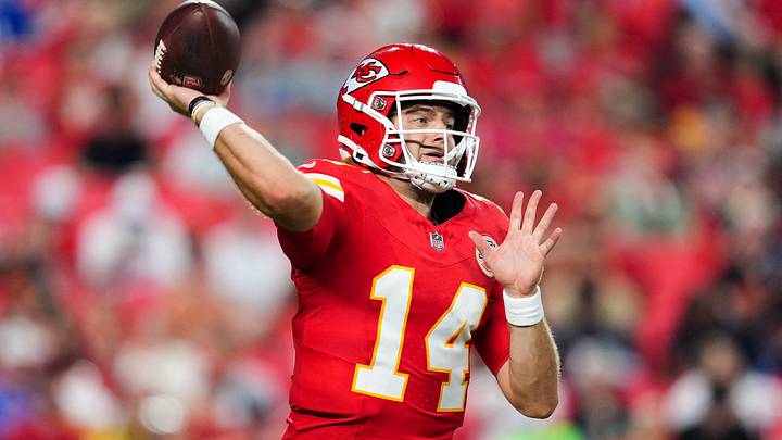 Aug 28, 2026; Kansas City, Missouri, USA; Kansas City Chiefs quarterback Garrett Nussmeier (14) throws a pass during the second half against the Seattle Seahawks at Arrowhead Stadium. Mandatory Credit: Jay Biggerstaff-Imagn Images Aug 28, 2026; Kansas City, Missouri, USA; Kansas City Chiefs quarterback Garrett Nussmeier (14) throws a pass during the second half against the Seattle Seahawks at Arrowhead Stadium. Mandatory Credit: Jay Biggerstaff-Imagn Images