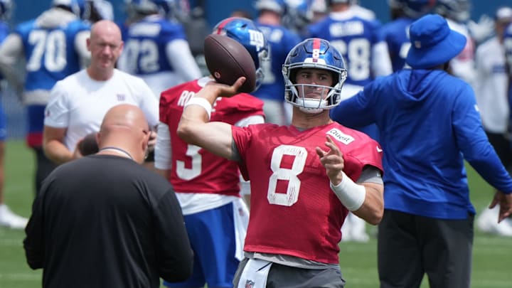 East Rutherford, NJ -- Daniel Jones and head coach Brian Daboll at the NY Giants Mandatory Minicamp at their practice facility in East Rutherford, NJ.