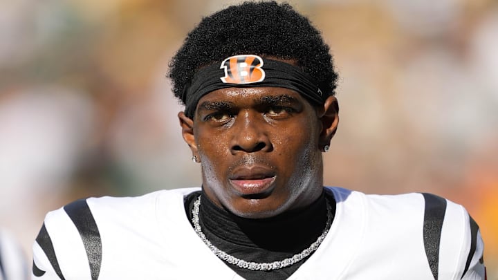 Former Cincinnati Bengals cornerback Cam Taylor-Britt (29) during warmups.