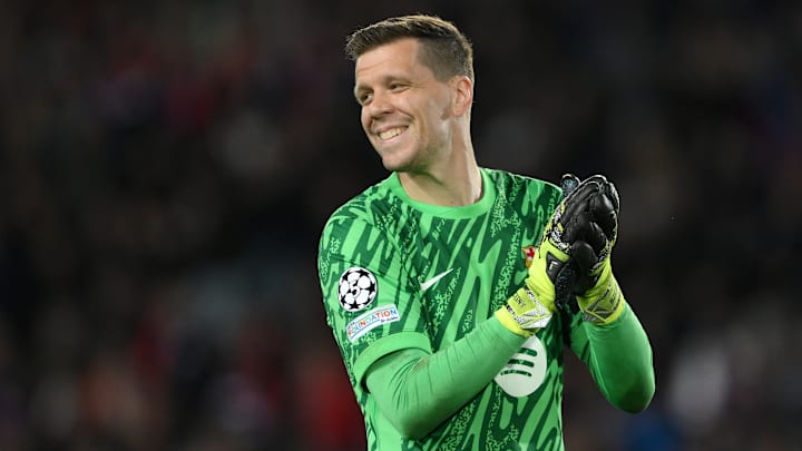 Wojciech Szczesny is set to stay at Barcelona