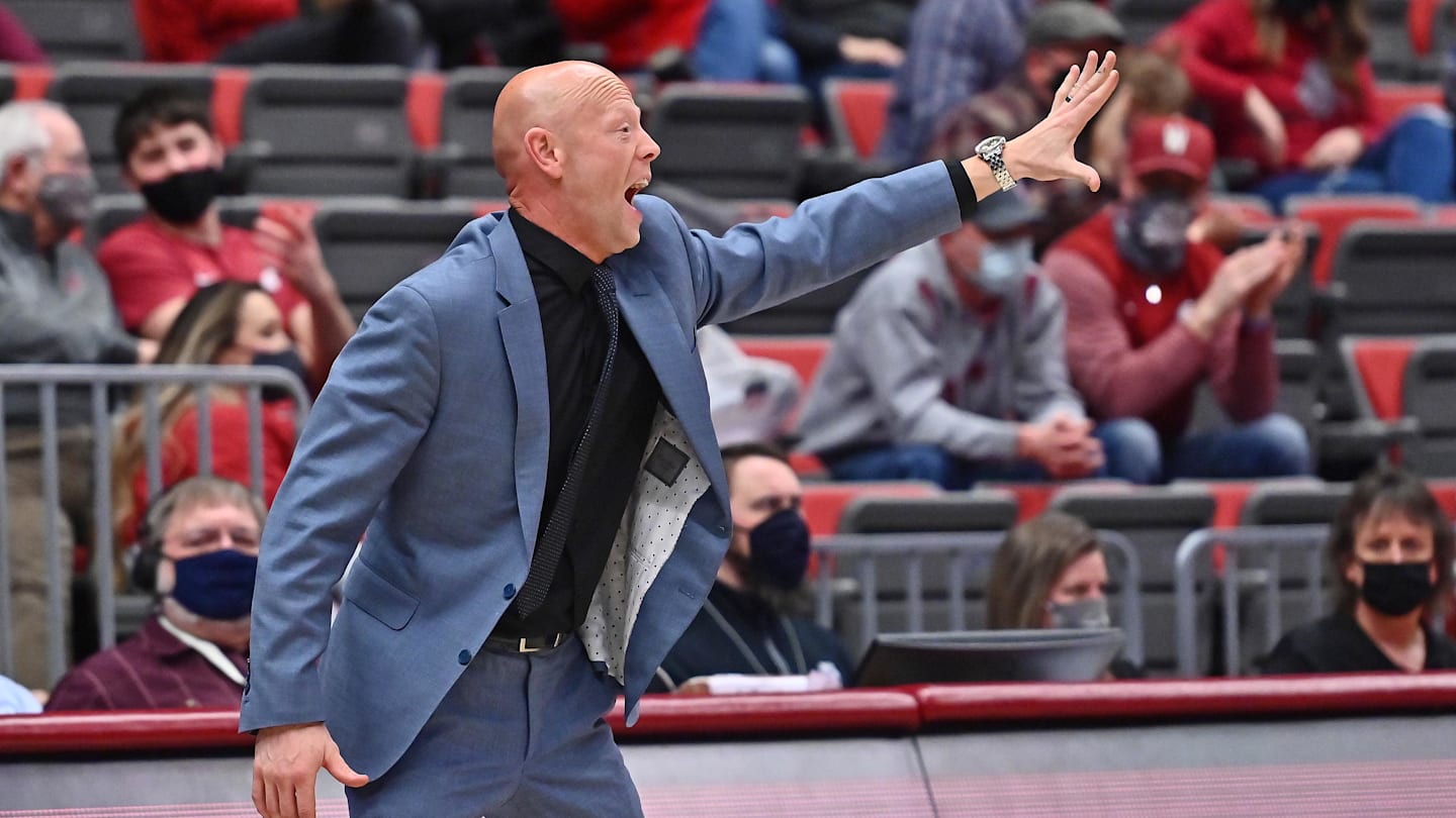 Clemson Basketball Expected to Hire New Assistant Coach Following Staff Departures