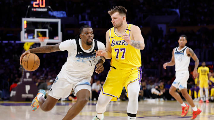 Naz Reid y Luka Doncic podrían ser compañeros de equipo en  Lakers si el primero se sale de su contrato con Timberwolves en verano