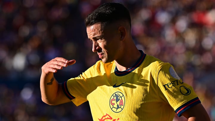 El español Álvaro Fidalgo fue titular en el encuentro y asistió a Henry Martín en el gol.