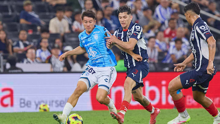 Partido entre Pachuca y Monterrey, quienes se enfrentan en la J1 del Apertura 2025