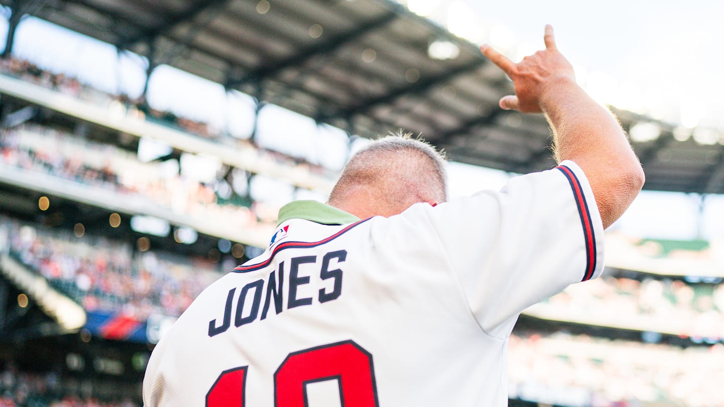 Braves News: New arrival gets Opening Day roster spot, lineup rankings, Chipper Jones