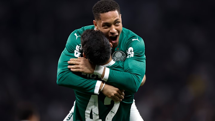 Palmeiras de Vitor Roque enfrenta o Internacional pelo Brasileirão 2025