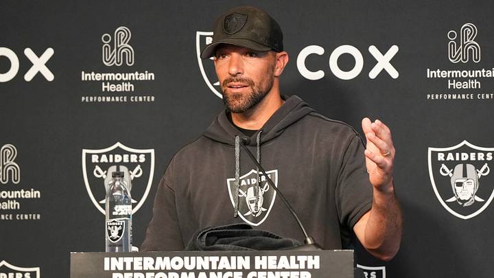 Las Vegas Raiders defensive coordinator Rob Leonard Las Vegas Raiders defensive coordinator Rob Leonard