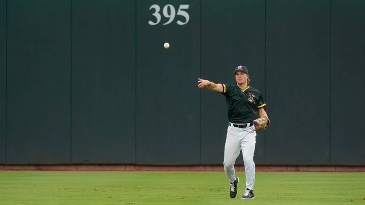 Aug 2, 2025; North Augusta, South Carolina, USA; GreenJackets outfielder Eric Hartman (17) throws the ball during the Augusta GreenJackets and Carolina Mudcats game at SRP Park. The GreenJackets won the fifth game of the series 5-3. Mandatory Credit: Katie Goodale - Augusta Chronicle/USA TODAY NETWORK Aug 2, 2025; North Augusta, South Carolina, USA; GreenJackets outfielder Eric Hartman (17) throws the ball during the Augusta GreenJackets and Carolina Mudcats game at SRP Park. The GreenJackets won the fifth game of the series 5-3. Mandatory Credit: Katie Goodale - Augusta Chronicle/USA TODAY NETWORK