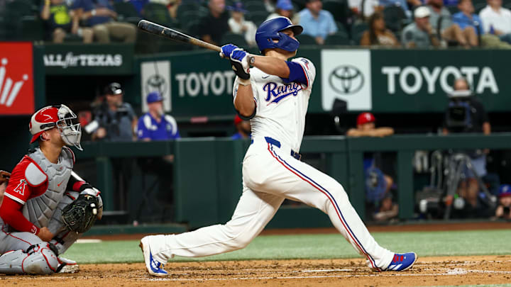 Rangers shortstop Corey Seager is set to miss time and undergo an appendectomy. 