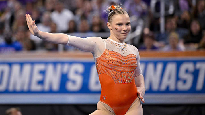 Apr 17, 2025; Fort Worth, TX, USA; Oregon State Beavers gymnast Jade Carey performs on floor exercise during the 2025 Women's National Gymnastics Semifinal at Dickies Arena. Apr 17, 2025; Fort Worth, TX, USA; Oregon State Beavers gymnast Jade Carey performs on floor exercise during the 2025 Women's National Gymnastics Semifinal at Dickies Arena.