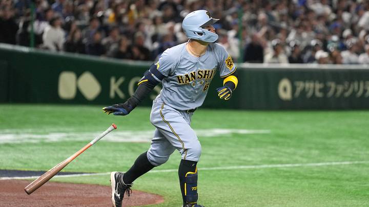 Hanshin Tigers third baseman Teruaki Sato. Hanshin Tigers third baseman Teruaki Sato.