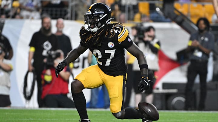 Aug 16, 2025; Pittsburgh, Pennsylvania, USA; Pittsburgh Steelers running back Trey Sermon (27) celebrates a touchdown against the Tampa Bay Buccaneers during the second half at Acrisure Stadium. Mandatory Credit: Barry Reeger-Imagn Images Aug 16, 2025; Pittsburgh, Pennsylvania, USA; Pittsburgh Steelers running back Trey Sermon (27) celebrates a touchdown against the Tampa Bay Buccaneers during the second half at Acrisure Stadium. Mandatory Credit: Barry Reeger-Imagn Images