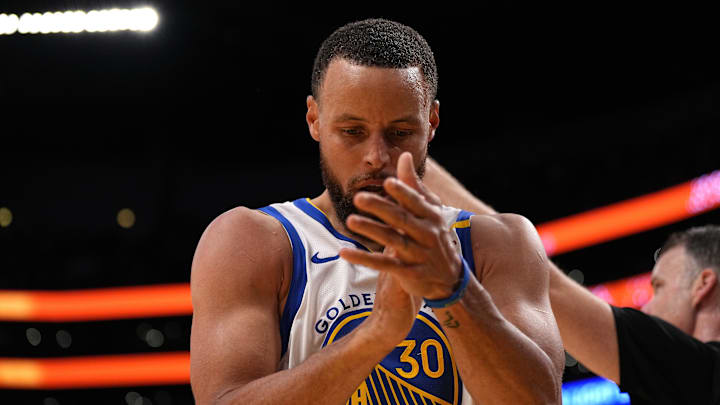 Golden State Warriors v Los Angeles Lakers